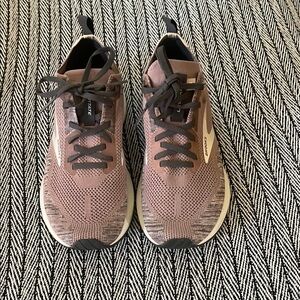 Brooks levitate 4 Women's Athletic Shoes